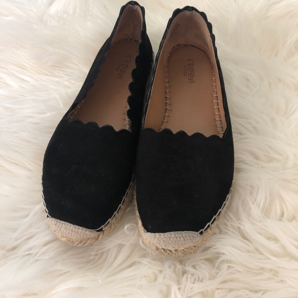 Crown Vintage scalloped espadrilles